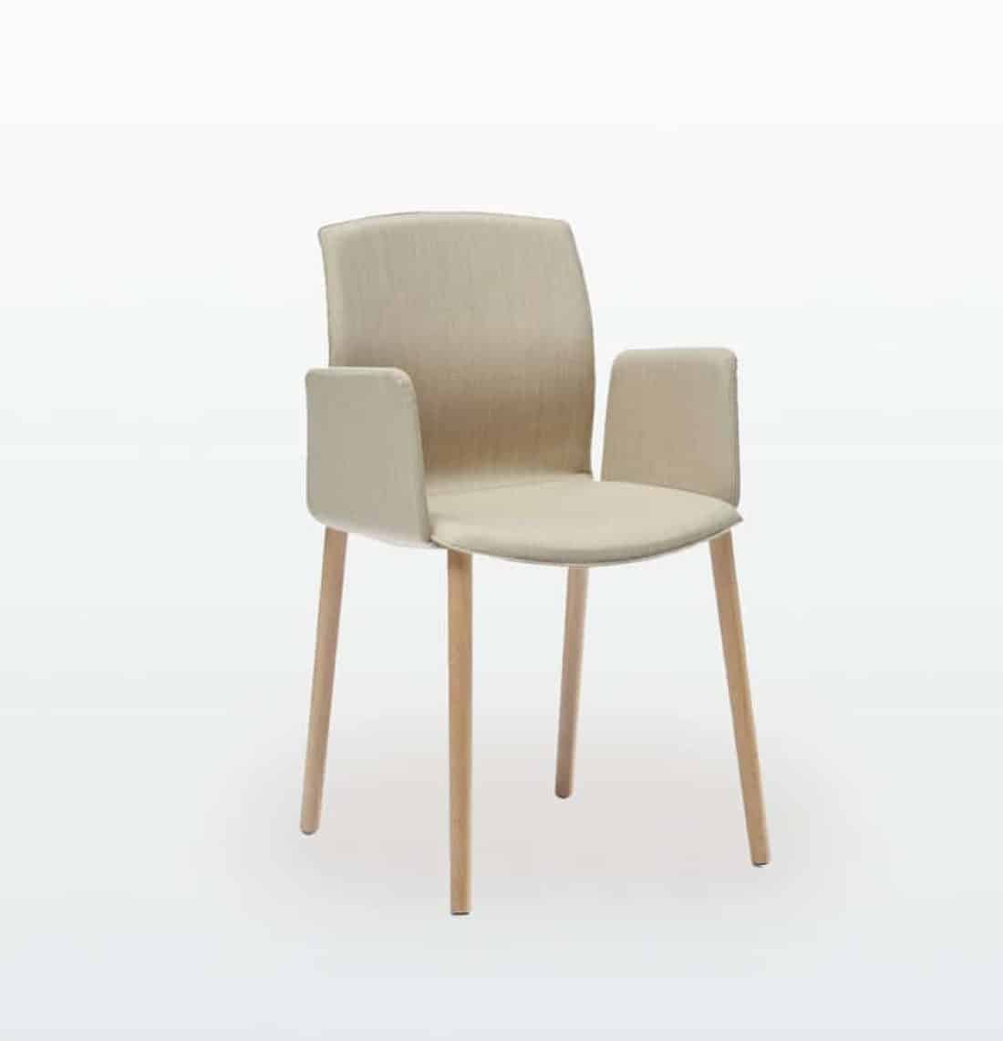 Kabi_Armchair_Patas_Madera