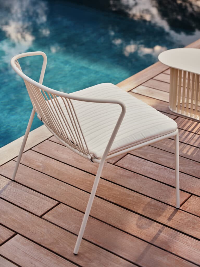 Sædehynder Bris – seating armchair ral1013 cushion al3702