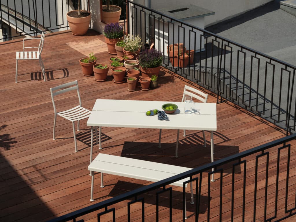 Udendørsbord Flaner – seating table outdoor ral7044